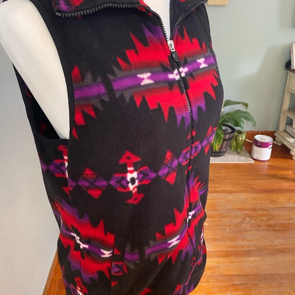 Chaps Aztec Patterned Vest - Picture 4 of 10